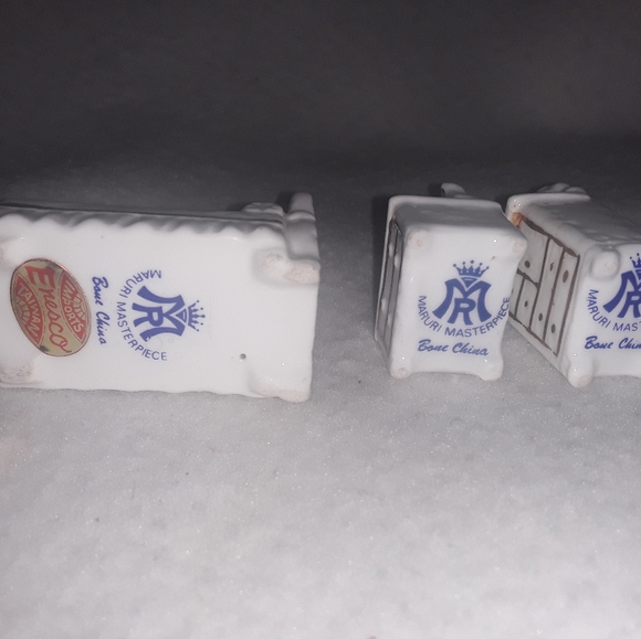 Maruri Masterpiece Bone China Dollhouse Furniture Bed Dresser Vanity Vintage... - Picture 6 of 7